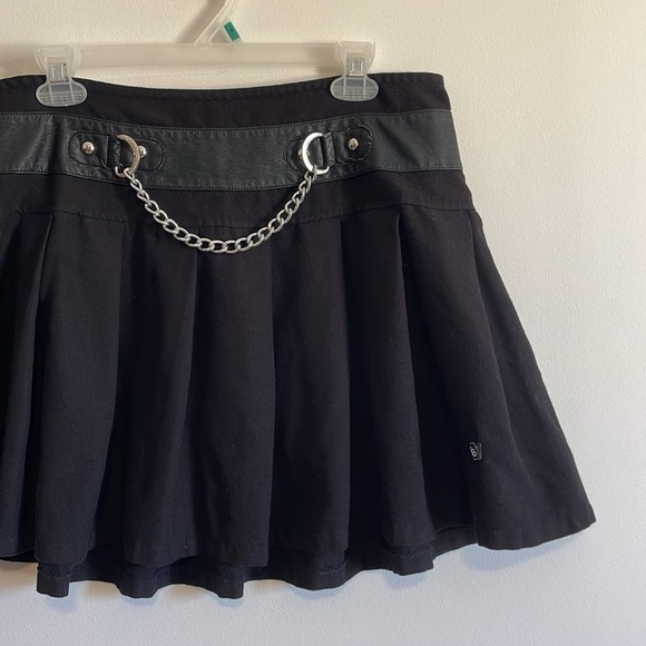 Royal Bones Skirt XL Black Pleated Chain Emo MallGoth Y2K Daang Goodman Y3K - Picture 9 of 12